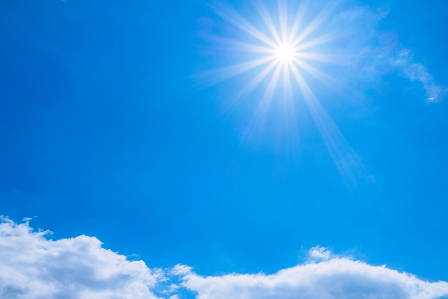 寝苦しい夏はエアコンを我慢しない！快適な睡眠と電気代を両立する使い方